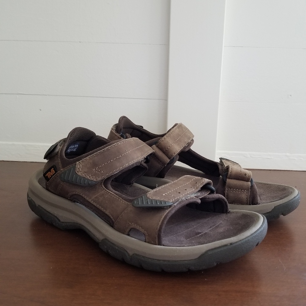 Teva Mens Langdon Sandal Walnut Size 7